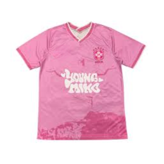 Young Miko Camiseta